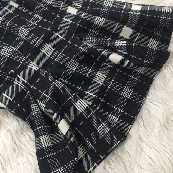 Pleated peplum blouse - Picture 3 of 4